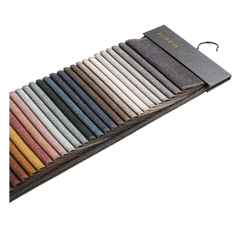 Welke invloed heeft de sterkte en duurzaamheid van 270 g/m² geweven stof op de toepassing ervan in outdoorkleding?
